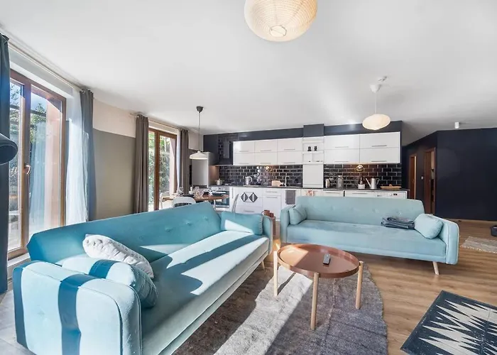 Host2u New 2 Bd, Fireplace, Free Parking Bansko