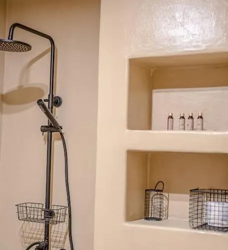 Daire Host2u New 2 Bd, Fireplace, Free Parking *