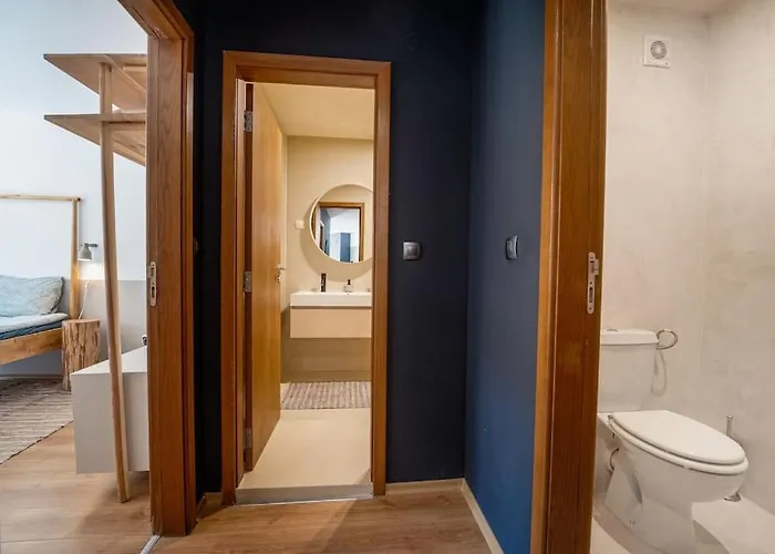 Daire Host2u New 2 Bd, Fireplace, Free Parking *