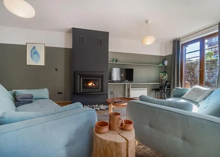 Daire Host2u New 2 Bd, Fireplace, Free Parking