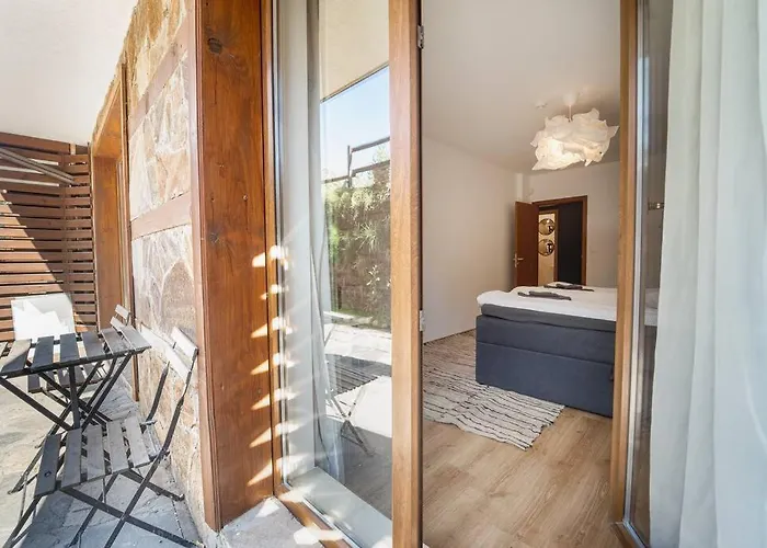 Host2u New 2 Bd, Fireplace, Free Parking