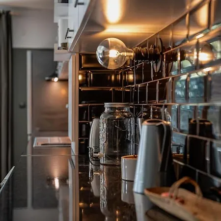 Host2u New 2 Bd, Fireplace, Free Parking Apartment Bansko