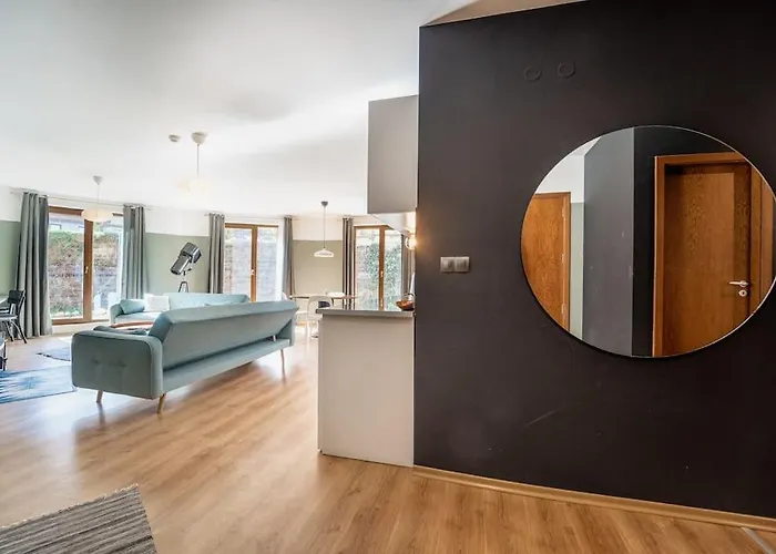 Apartmán Host2u New 2 Bd, Fireplace, Free Parking