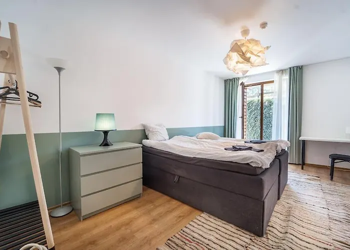 Apartmán Host2u New 2 Bd, Fireplace, Free Parking