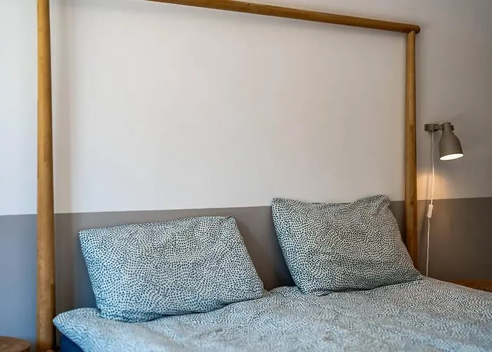 Apartmán Host2u New 2 Bd, Fireplace, Free Parking *